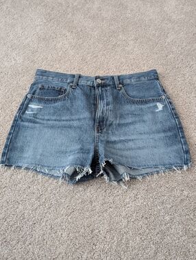 NWT UNIQLO Jeans High Rise Distressed Denim Shorts 30